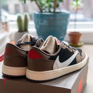 Nike Travis Scott x Air Jordan 1 Low
